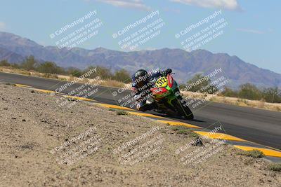 media/Oct-08-2022-SoCal Trackdays (Sat) [[1fc3beec89]]/Turn 7 Inside (145pm)/